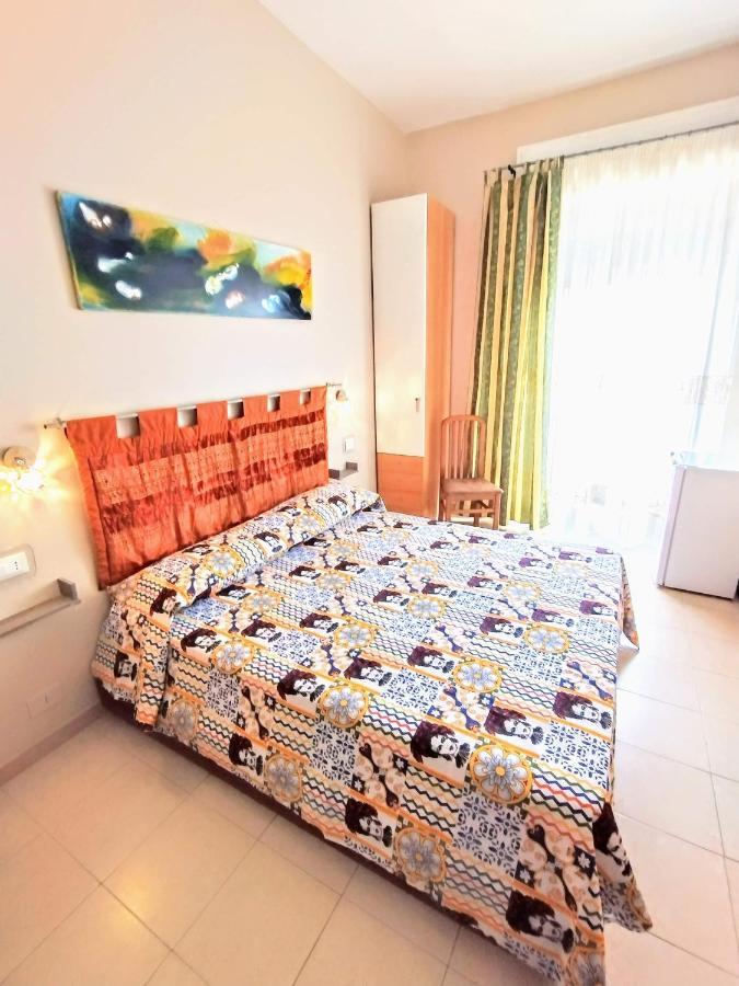 Bed & Breakfast Delle Palme Trapani Ngoại thất bức ảnh
