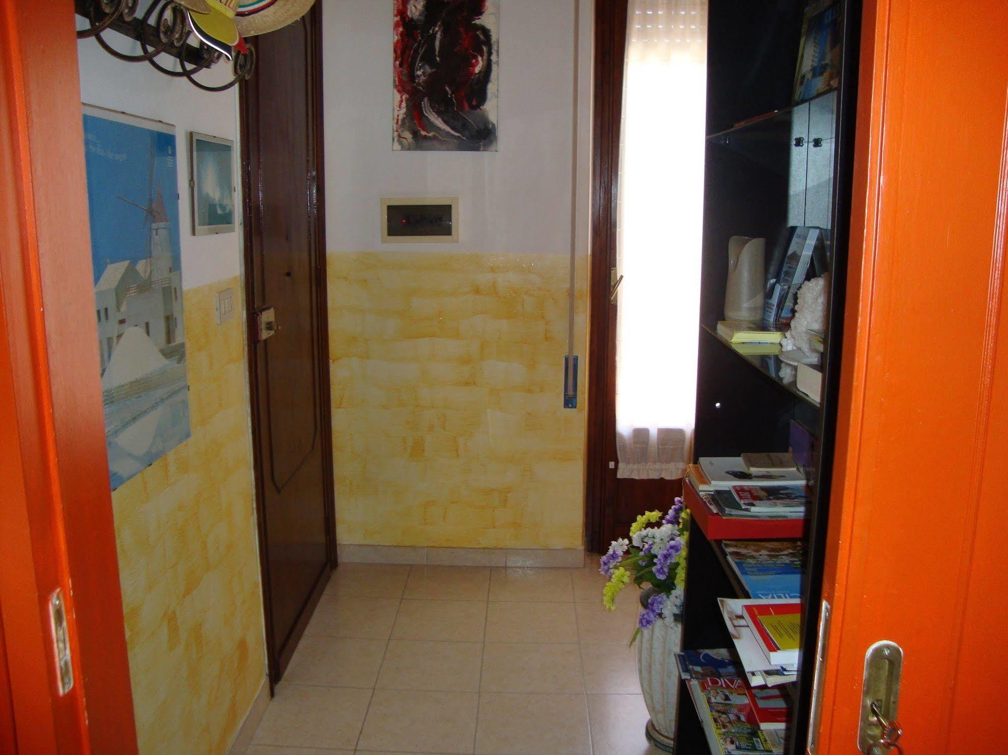 Bed & Breakfast Delle Palme Trapani Ngoại thất bức ảnh