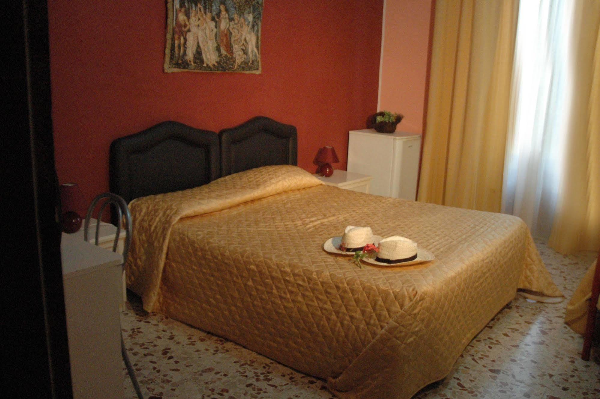 Bed & Breakfast Delle Palme Trapani Ngoại thất bức ảnh