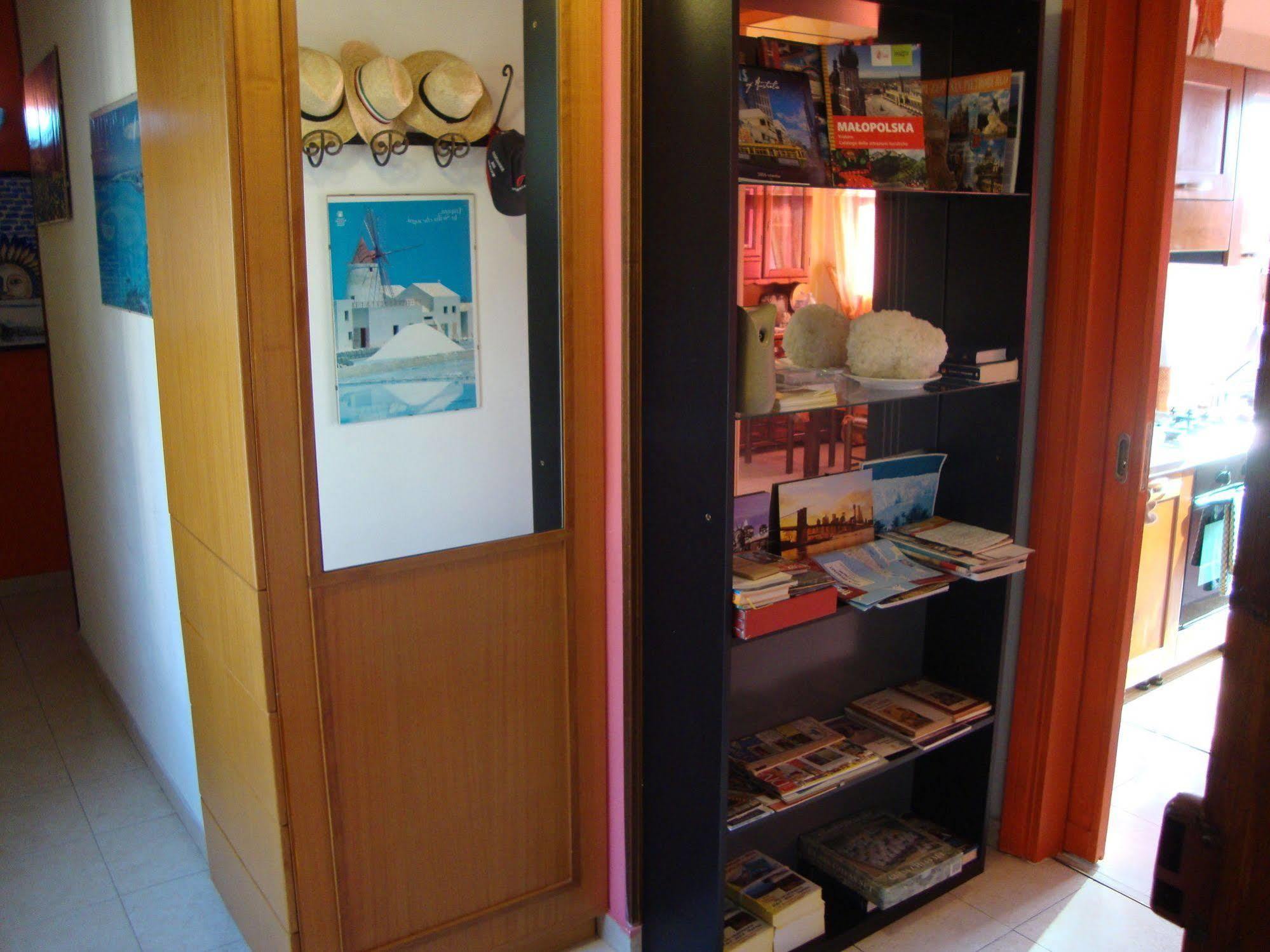 Bed & Breakfast Delle Palme Trapani Ngoại thất bức ảnh