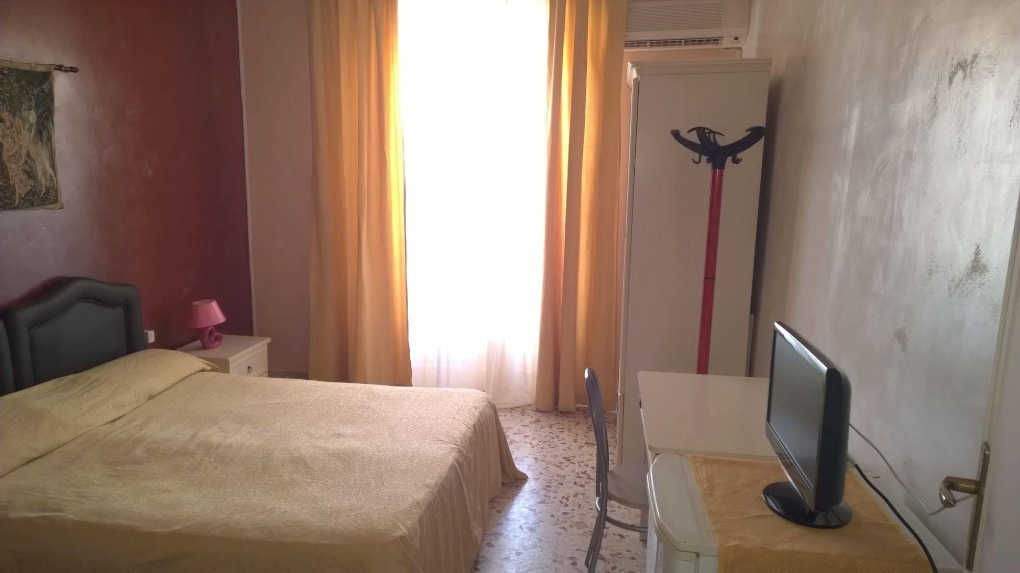Bed & Breakfast Delle Palme Trapani Ngoại thất bức ảnh